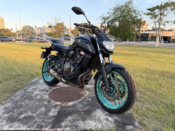 YAMAHA MT-07 ABS YAMAHA MT-07 ABS